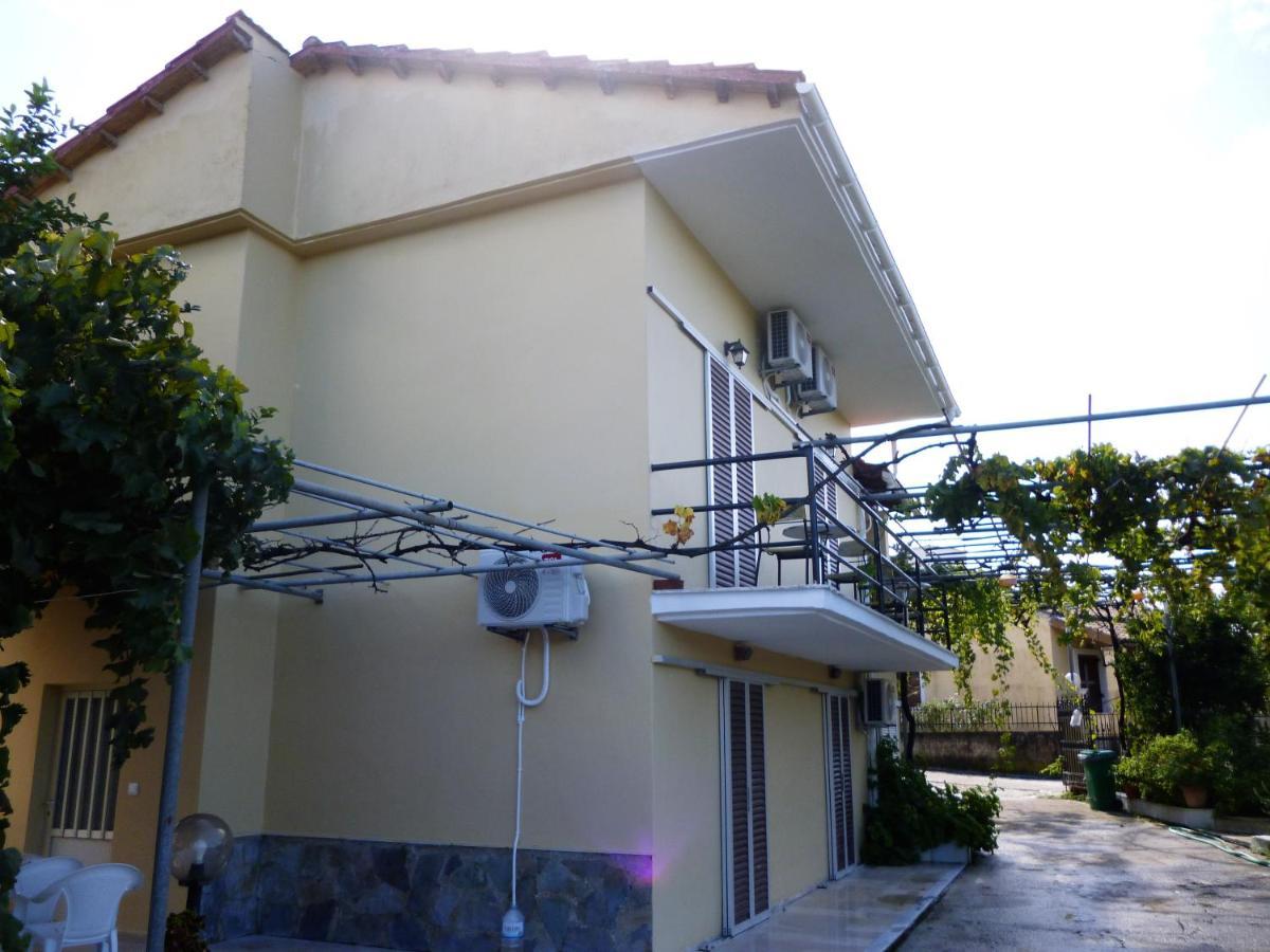 Giannis Apartment Agios Georgios Pagon Exterior photo
