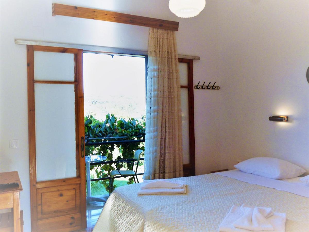 Giannis Apartment Agios Georgios Pagon Exterior photo